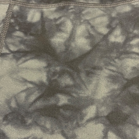 Athleta | Powervita Tie Dye Girl Capri Leggings | Size XL (14) - Picture 9 of 9
